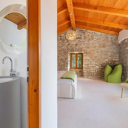 Villa Sussini In Istria For 8 People With Jacuzzi&pet Friendly Krbune