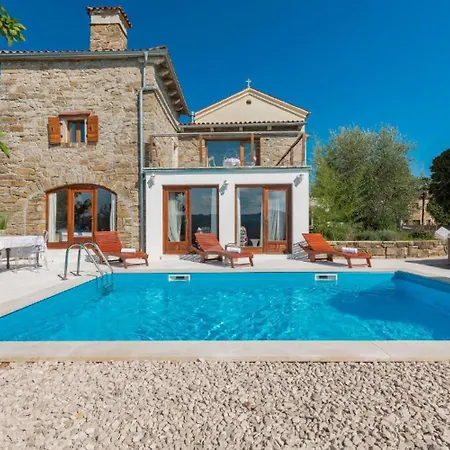 Villa Sussini In Istria For 8 People With Jacuzzi&pet Friendly *