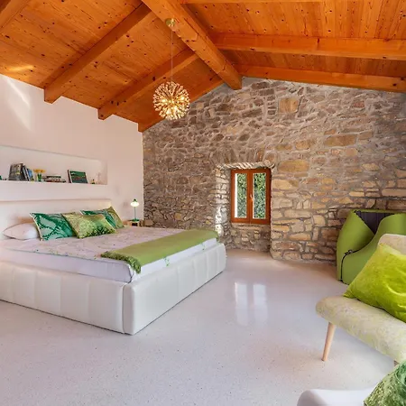 Sussini In Istria For 8 People With Jacuzzi&pet Friendly Villa